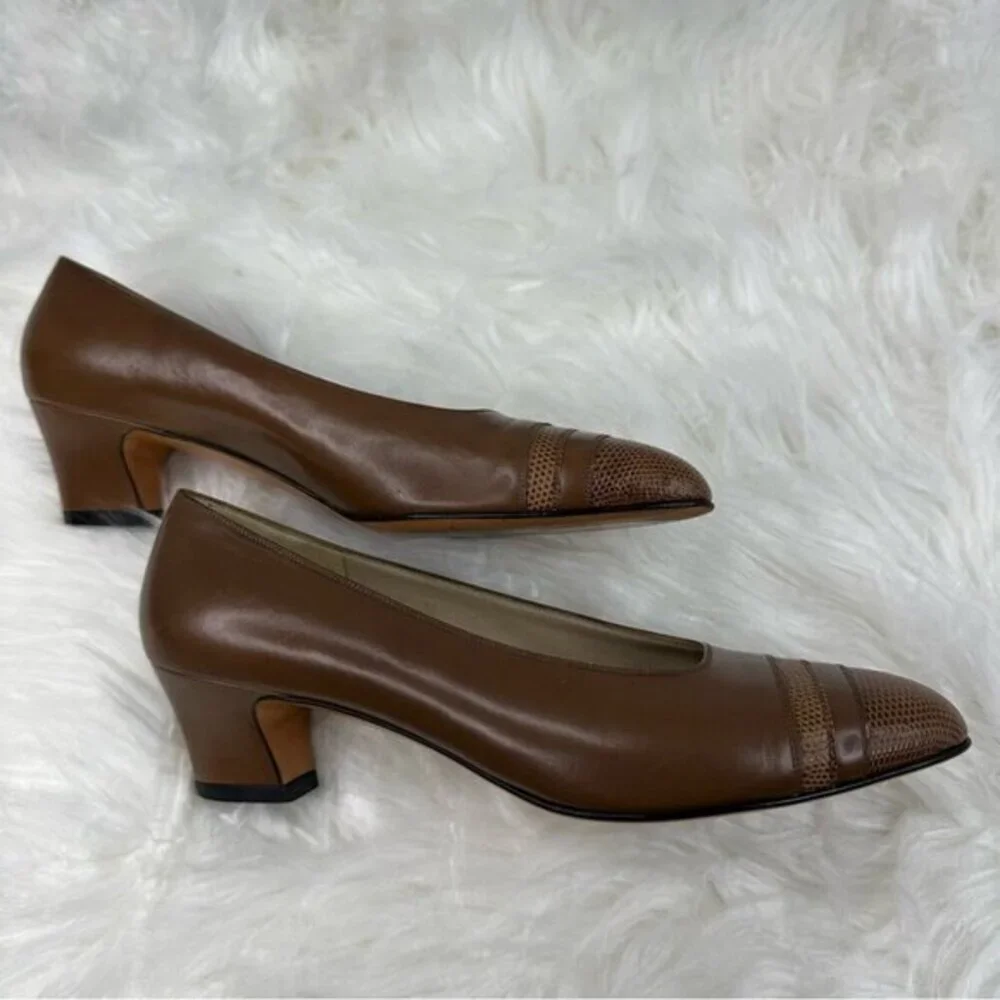 Salvatore Ferragamo Brown Leather Lizard‎ Cap Toe Pumps Block Heel 6.5 B Italy